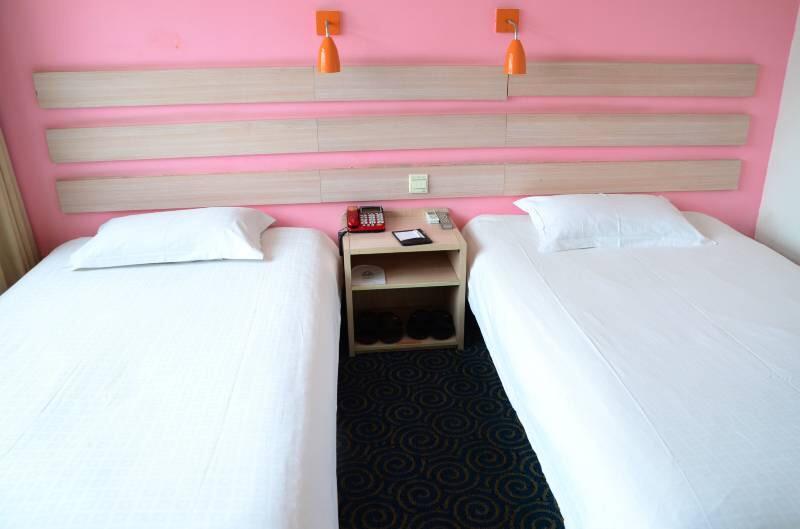 Zhongzhou Hotel - Jingu Road 뤄양 외부 사진